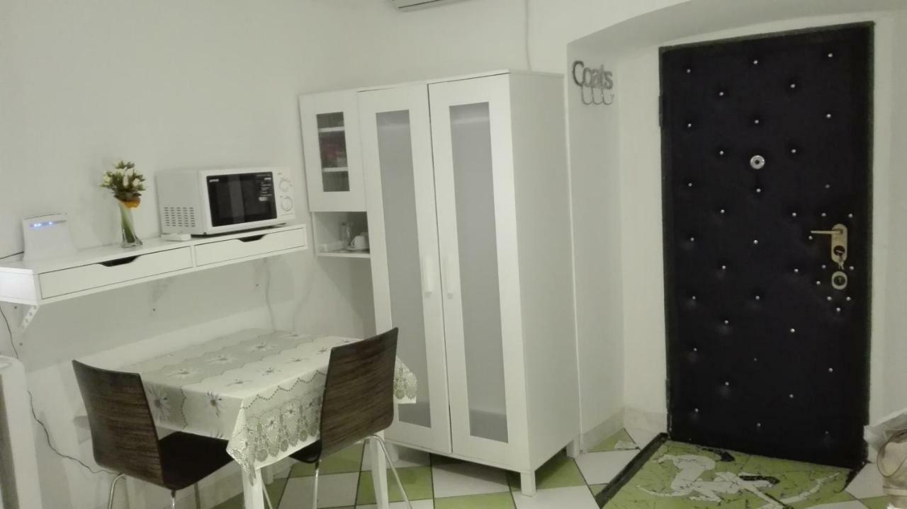 Split Studio Irisha Exteriör bild