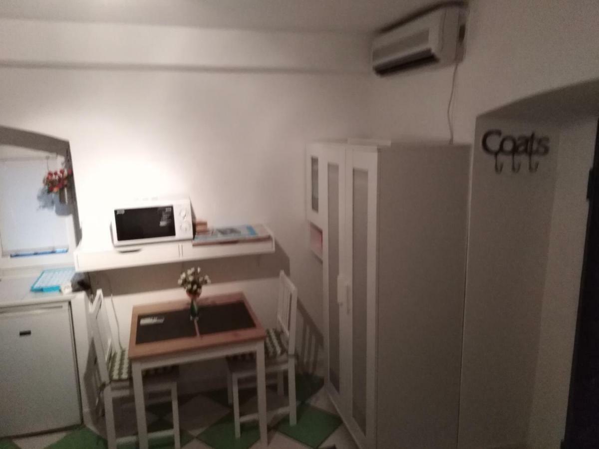 Split Studio Irisha Exteriör bild
